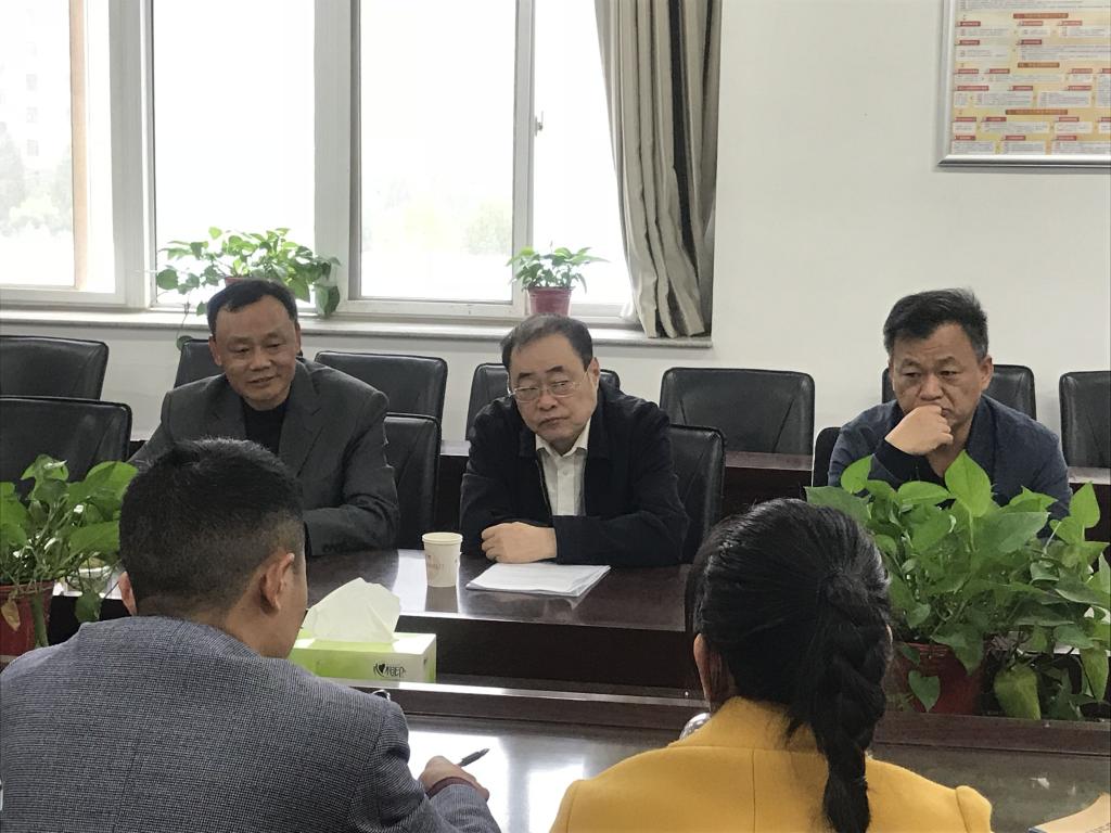 院领导与博士交流